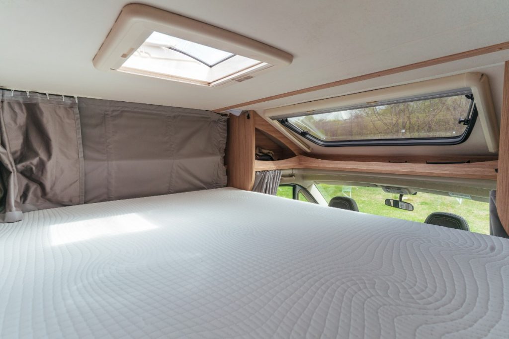 motorhome-interior-bedding-upper-cabin